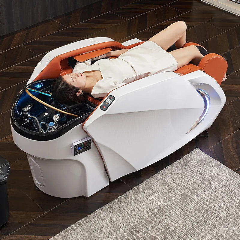 Žena odpočívá na luxusním elektrickém SPA lehátku Mercurys v moderním salonu