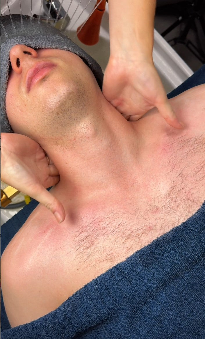 NOVÉ Školení Head Spa Online s Certifikací – Kompletní praktický kurz