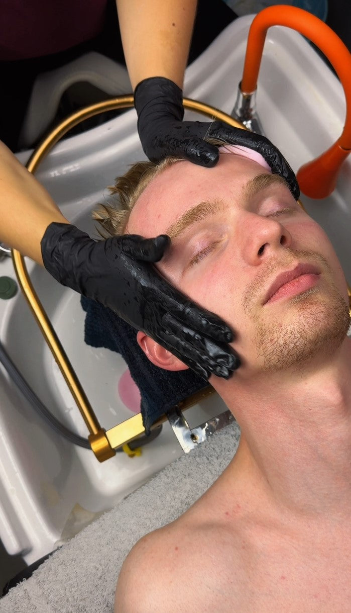 NOVÉ Školení Head Spa Online s Certifikací – Kompletní praktický kurz