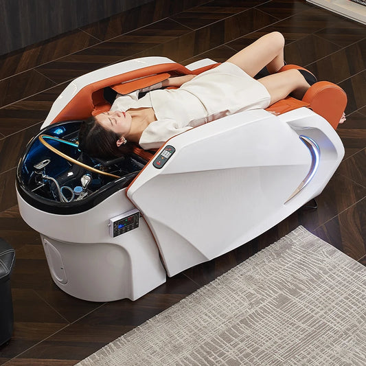 Žena odpočívá na luxusním elektrickém SPA lehátku Mercurys v moderním salonu